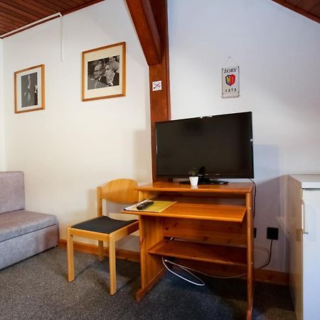 Lenau Ház Acomodação com café da manhã Pécs Exterior foto