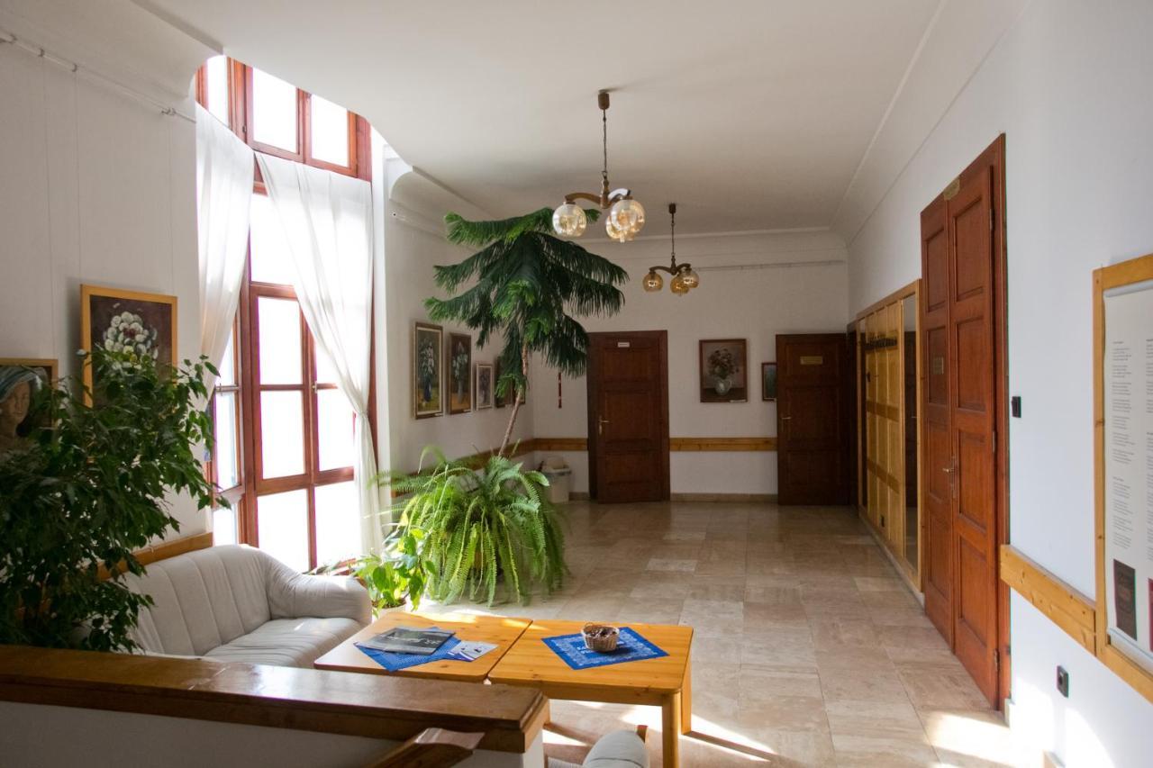 Lenau Ház Acomodação com café da manhã Pécs Exterior foto